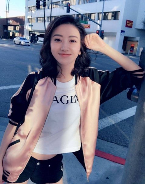 景甜给矿泉水景田做代言，林心如也曾尝试，两天赚不少