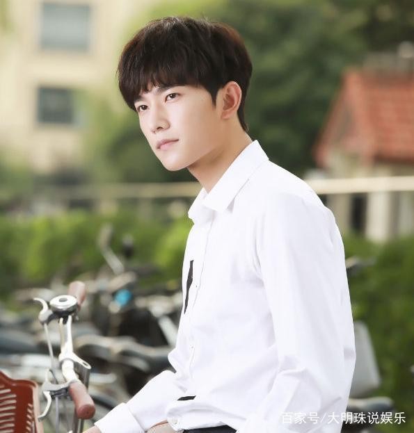 网评男演员影响力榜，第1不是“金鹰影帝”李易峰，胡歌竟排第6！