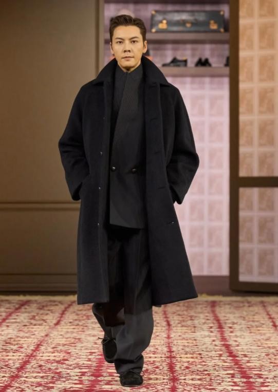 贾玲马龙许光汉同框 米兰时装周星光熠熠