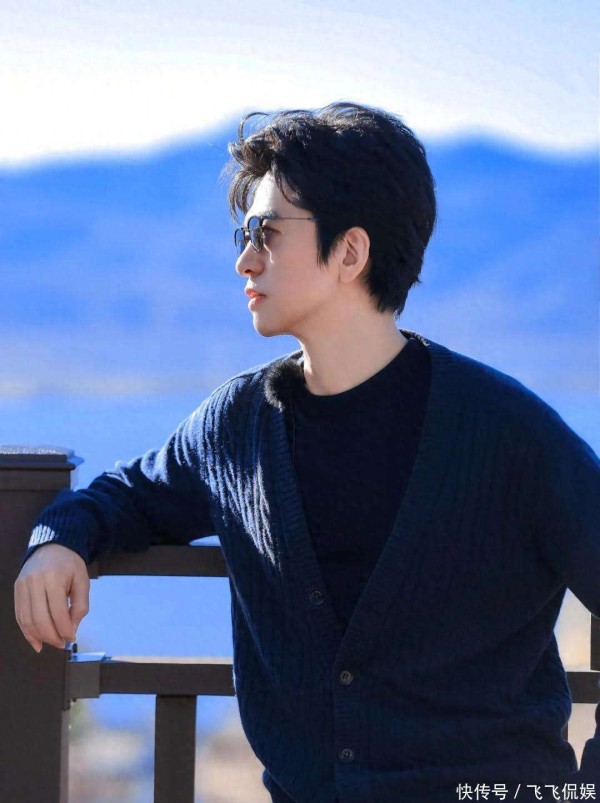 歌手李健，他的书房火了，他的人生才是真正的反内卷教科书