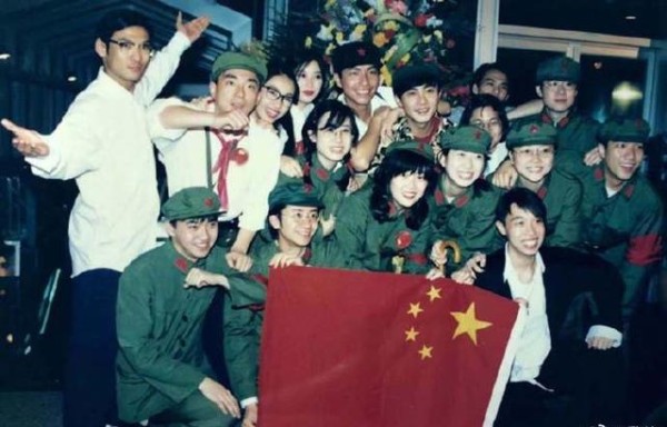 黎姿晒郭富城20年前和自己的合影，谁还敢说郭富城“全班最丑”？