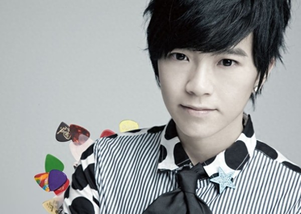 曾是选秀冠军的她，事业低谷时存款只有3000元