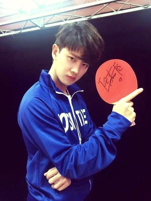 从体育赛场到荧屏银幕：运动明星的跨界传奇