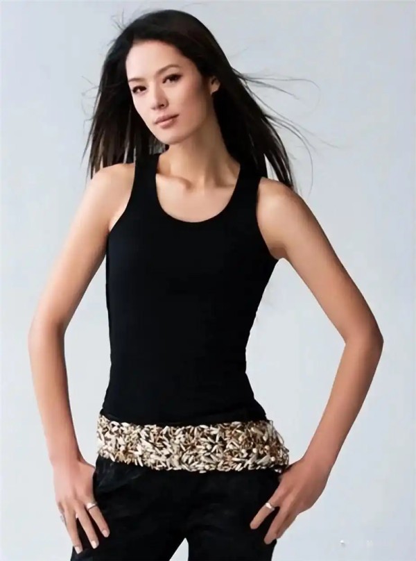 南京时尚魅力模特培训经纪公司（FGMD国际超模学院）—职模培训