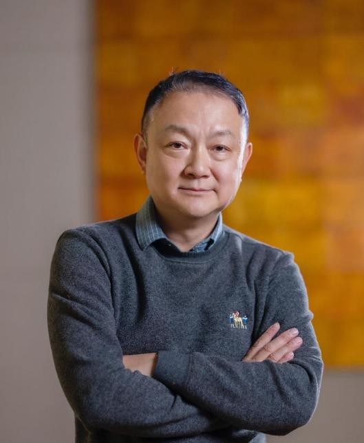 欧阳奋强：从“贾宝玉”到影视制作人的华丽转身