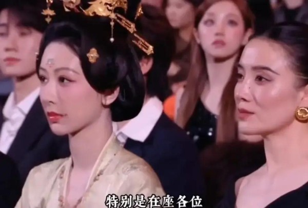 舞台上的那一刻，李子的精彩演绎惊艳了所有人！