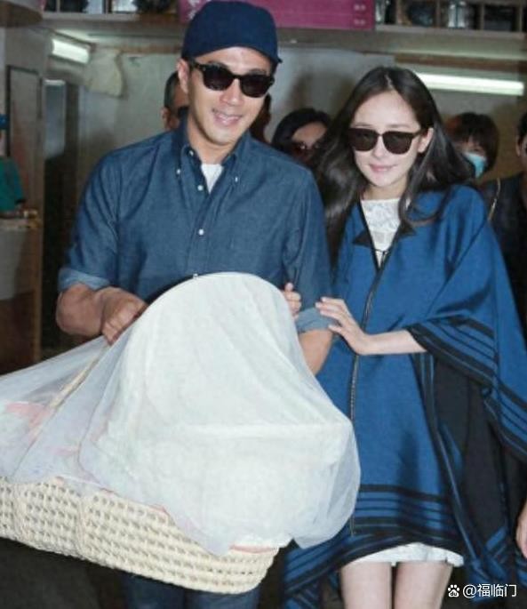 “杨幂在央视采访中，分享独特育儿见解，引发网友共鸣”