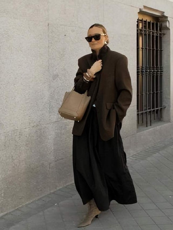 被ins时尚博主jealizee封神的穿搭，普通人照搬不踩雷