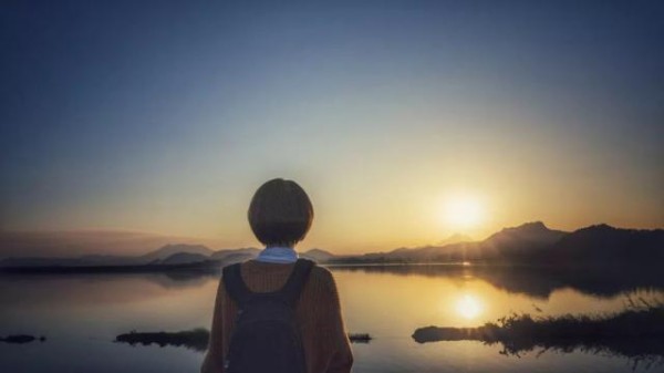 直播带货，新的社群营销方式。这是一个普通人也可以当明星的时代