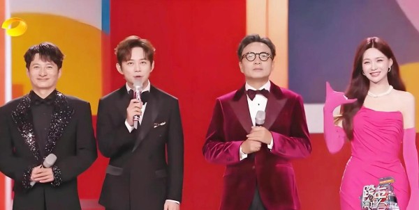 跨年晚会艺人评分公布，邓超拿下9.8分，10位演员没及格