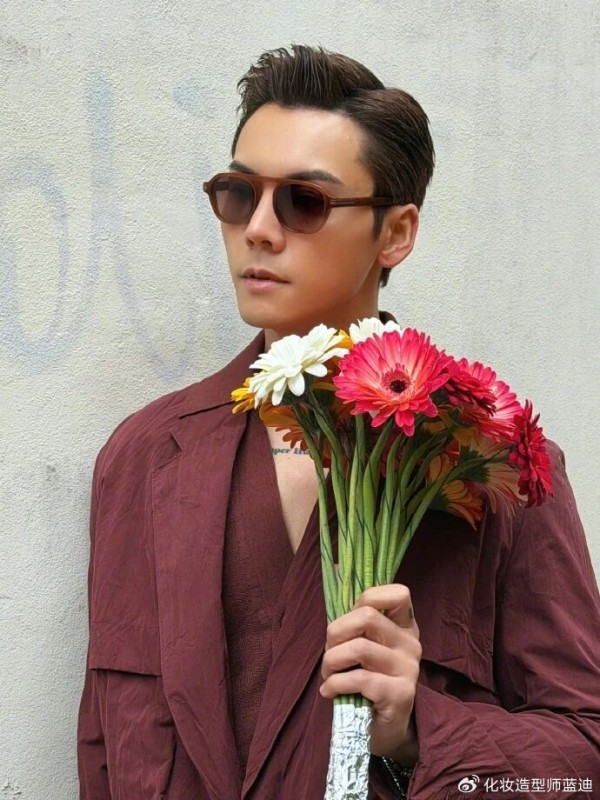 陈伟霆米兰大秀登杰尼亚！亚洲首位 + 西装冰淇淋反差萌