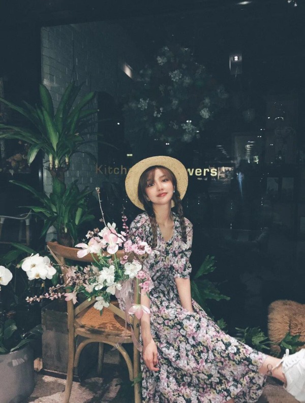 娱乐圈背后的秘密故事：从网红到小流量的产业链