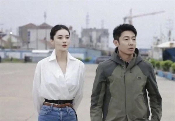 这是我见过身材最完美，气质最好的一位女明星，旁边的是撒贝宁