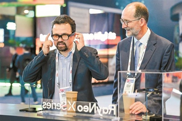 雷鸟创新创始人兼CEO李宏伟：率先布局AI+AR技术 口碑和销量实现双丰收