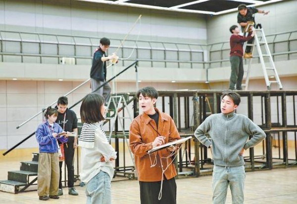 国家大剧院原创话剧《雨燕》月底首演