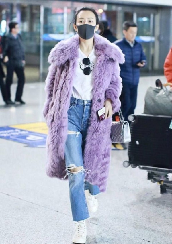 今年明星街拍流行“上身富婆＋下身乞丐”穿搭，谁见了都说潮