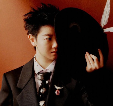 孙颖莎新杂志打破销售记录，8分钟售出超30万册，还在蹭蹭往上涨