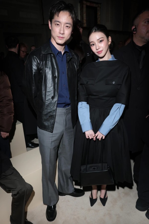 坂口健太郎、Karina