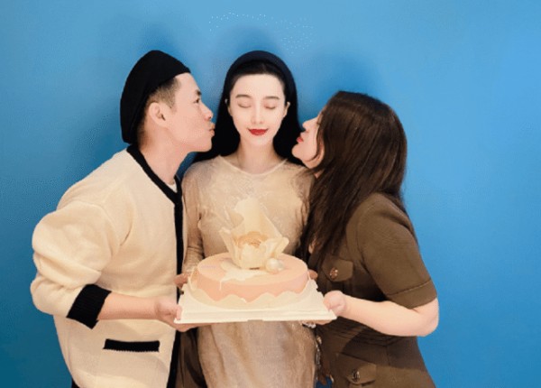 范冰冰40岁生日会太惨淡！明星好友全缺席，她穿裸色长裙美得自信