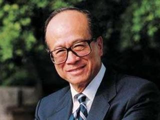 大慈善家：李嘉诚。