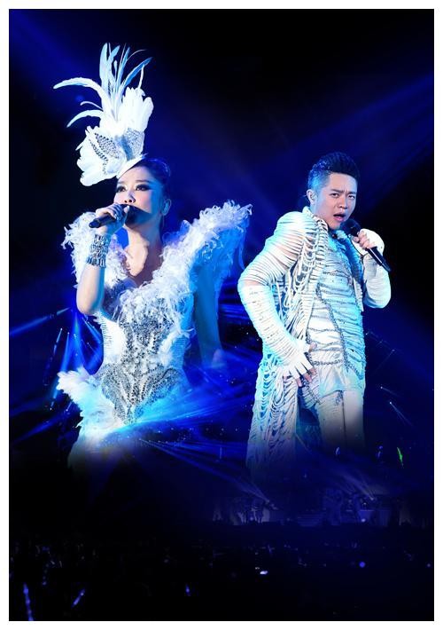 网曝数十位歌手出场费，邓紫棋华晨宇等赫然在列，最高是张靓颖