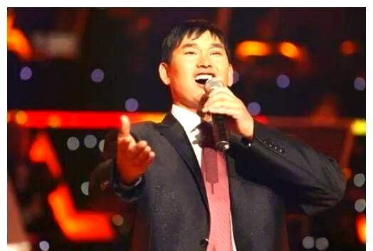 凤凰传奇：23年舞台搭档，如今收入差距成谜