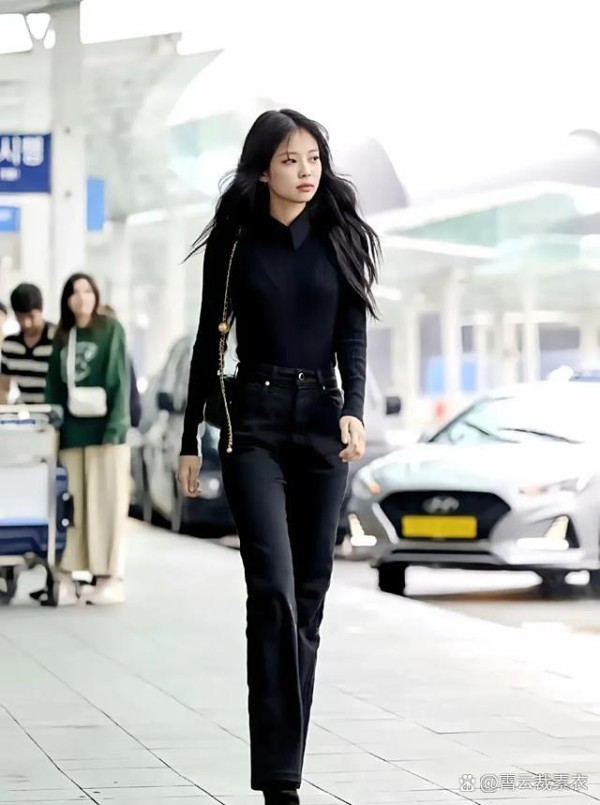 不怪国内那么多人对她情有独钟，气...@云裁素衣的动态