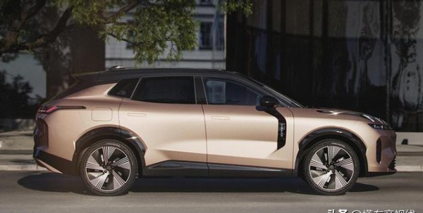 欧洲插混市场新挑战者，领克08 EM-P强势登陆欧洲-有驾