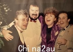 广告行业偶像的突然去世，他写了澳大利亚最吸引人的叮当声 - 尖端面包和贝格·李只有他的15,000个传奇的ear虫中的一些