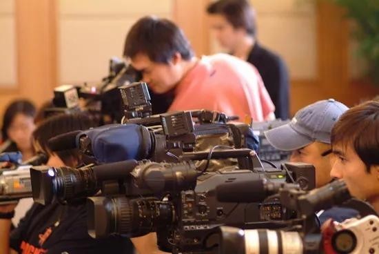 辛巴为什么可以坐拥7100万粉丝？因为他有两项明星没有的能力