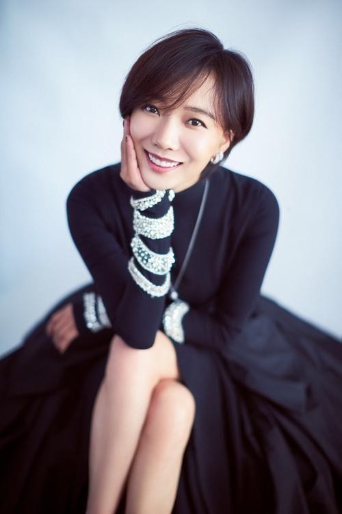 王珞丹：超越时尚的独立知性偶像