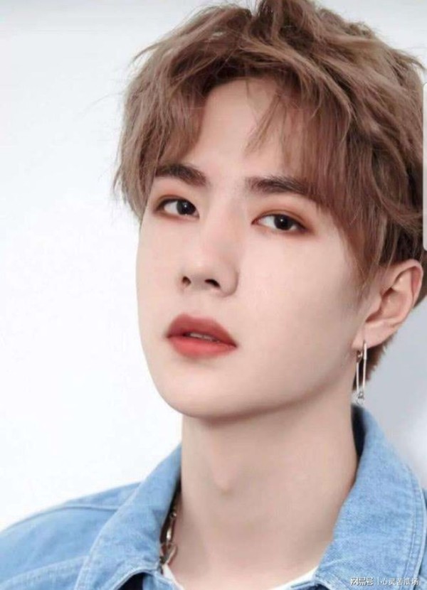 娱乐圈隐形富豪们，限量版跑车，北京四合院，不值一提