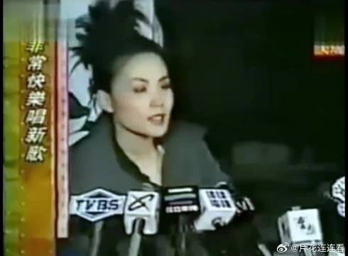 王菲1997年快乐访台后台采访，初为人母的她，快乐溢于言表