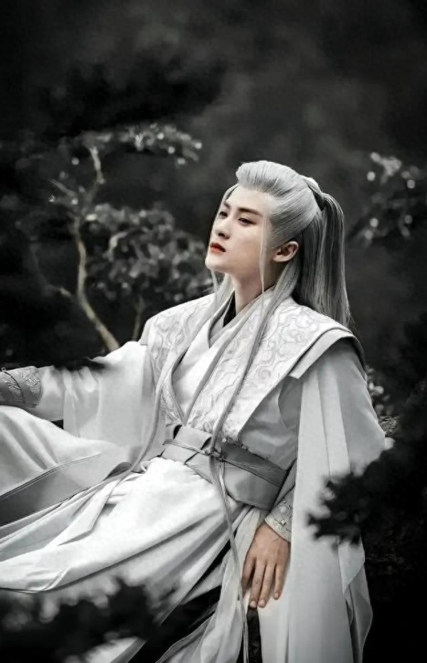 谁才是娱乐圈名副其实的头部艺人?2025年最火的明星,凭什么是TA