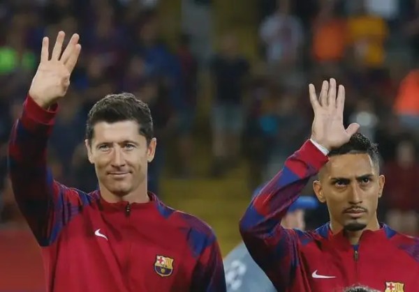 巴萨公布未支付转会费：莱万转会费仍未清，欠利兹联超四千万