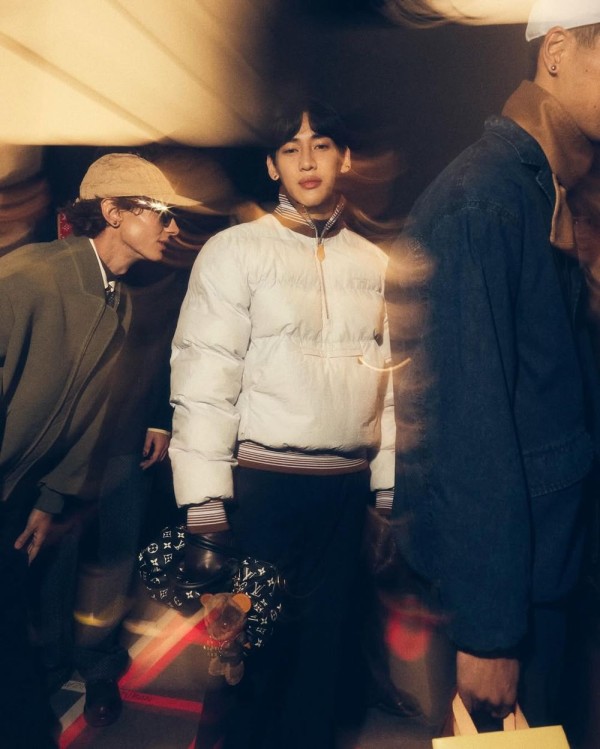 鳥寶寶尖叫！BamBam驚喜上T台走秀！LV男裝處女秀氣場全開、王嘉爾台下應援超可愛！-6