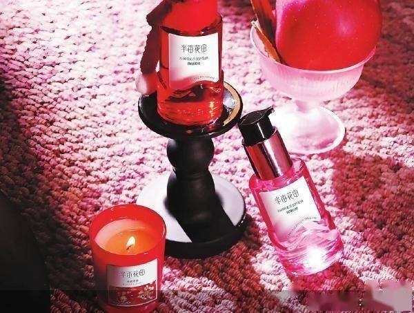 营销费用占比近半 半亩花田递表港交所