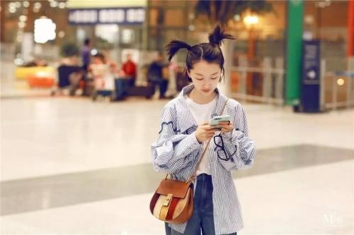 女明星的时尚穿搭灾难:吴昕的让人哭笑不得,周冬雨逆风翻盘