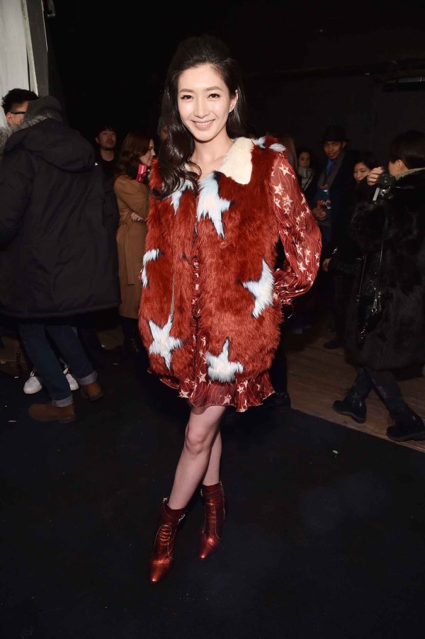 【11张/30M】江疏影 海外某活动现场 [明星生图网盘下载]