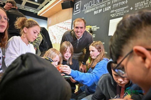 2026年德国柏林国际食品、农业、园艺展览会:儿童借足球明星学健康饮食