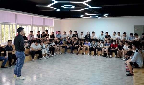 微星携手上海电竞高校 打造创新人才培养示范基地