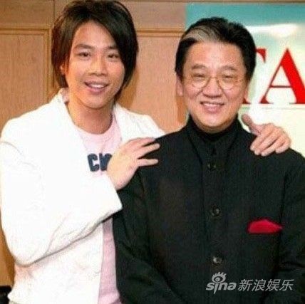 陶喆和父亲陶大伟(资料图片)