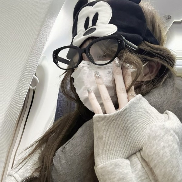 四区午夜麻豆中文伊人在线观看完整版