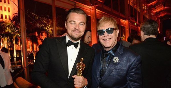 奥斯卡颁奖典礼上明星们开什么汽车?