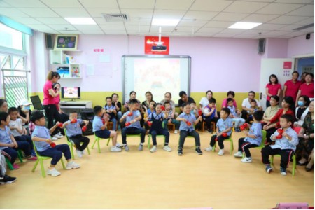 济南红绘医院中秋节公益行走入济南市启明星儿童康复中心