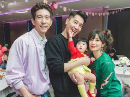 贾静雯修杰楷婚礼宾客阵容曝光！伴手礼“8字”藏亮点