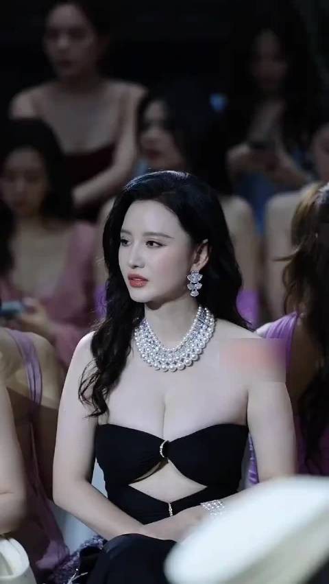 张萌总是那么慷慨