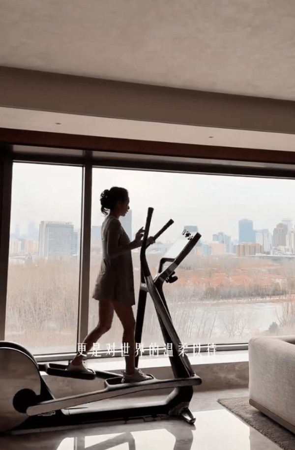 那个7个月孕肚刷屏的女明星,我们可能想错了