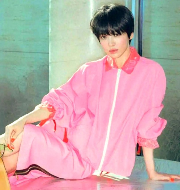 从明星到邻家：她的生活态度与建议