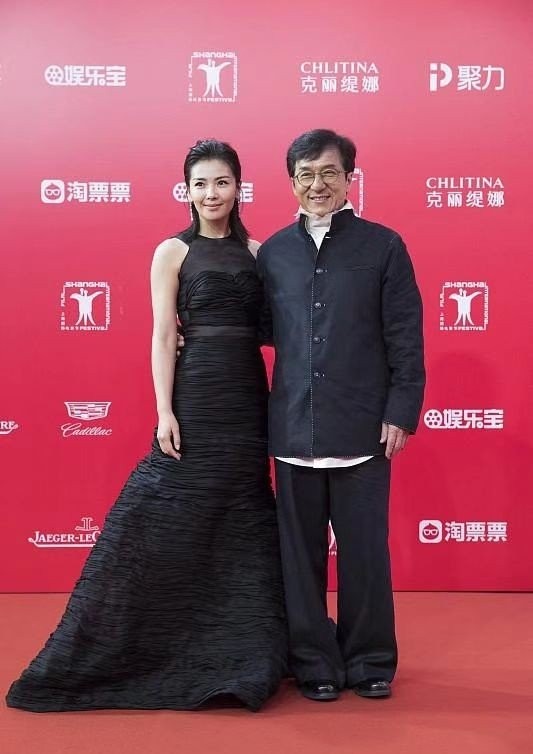 刘涛林心如同框，双双秀身材很出挑，却没舒淇明艳动人最抢眼